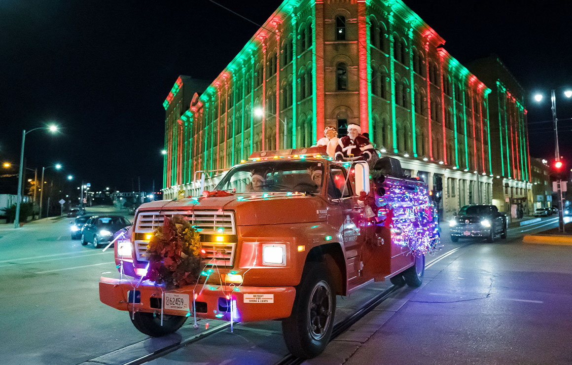 Santa's Christmas Cavalcade Milwaukee Downtown