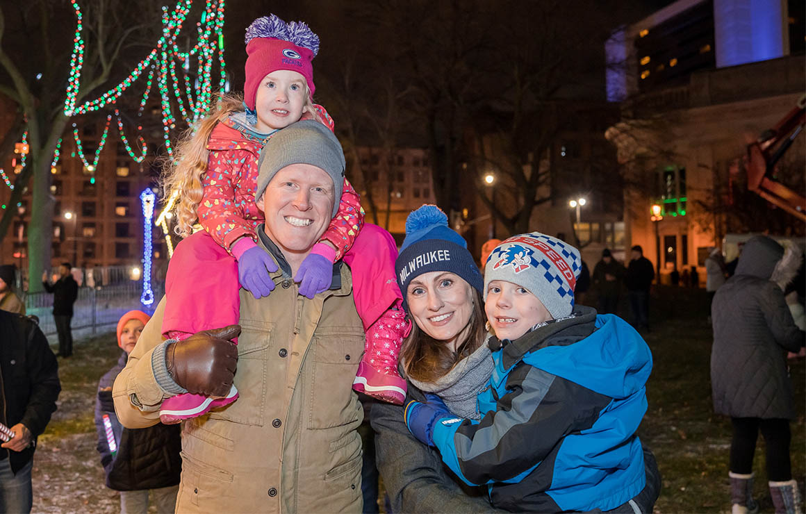 Milwaukee Holiday Lights Festival Milwaukee Downtown