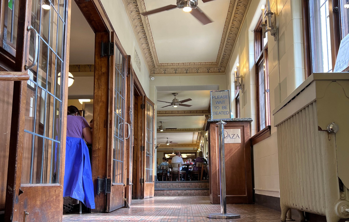 Milwaukee Downtown Lunch Spots Cafe at the Plaza