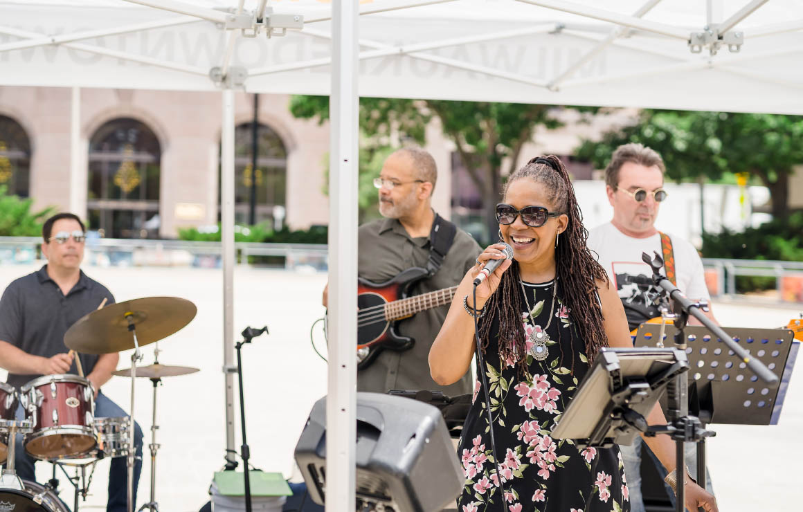 Donna Woodall Tunes@Noon Milwaukee Downtown