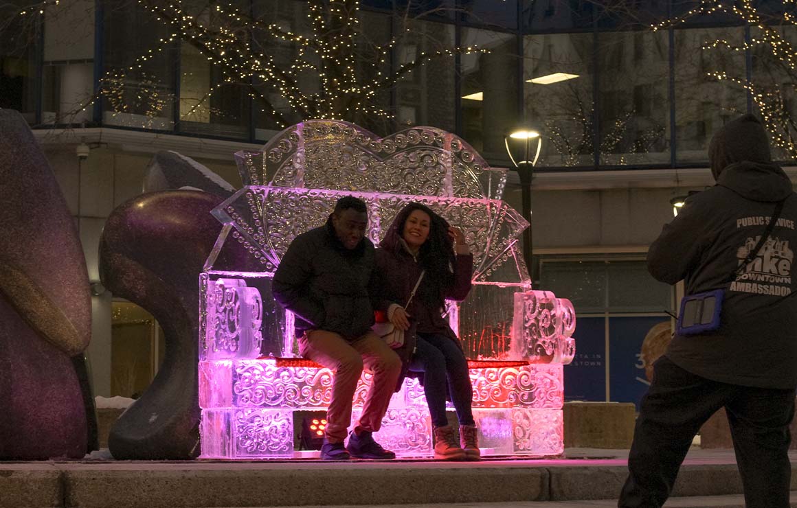 Ice sculpture Milwaukee Downtown