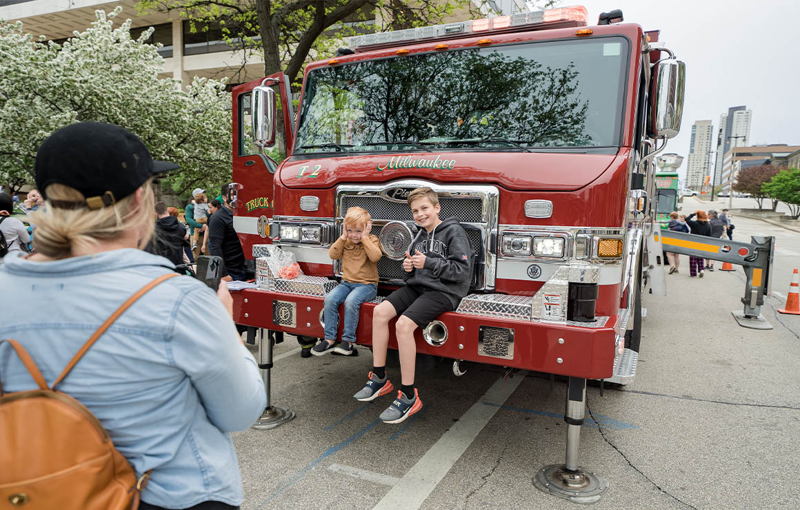 Big Truck Day Milwaukee Downtown 