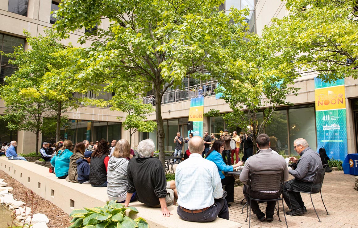 Tunes@Noon Milwaukee Downtown Concerts