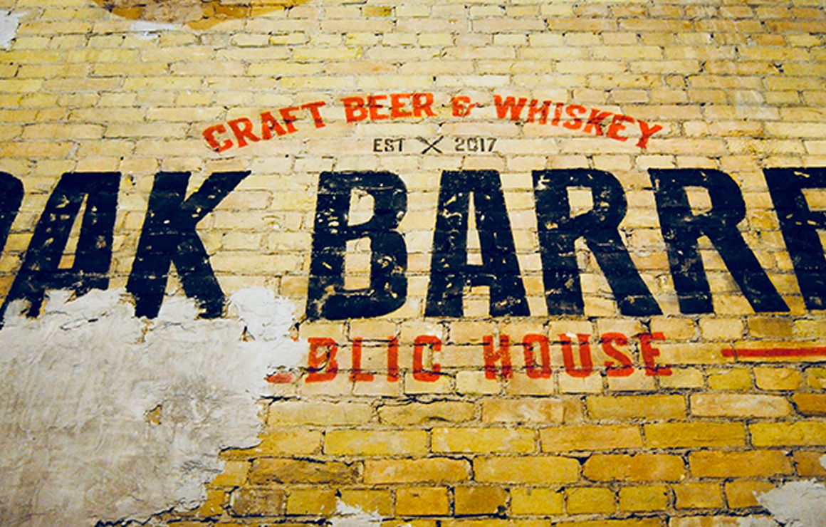 Oak Barrel Public House - Milwaukee Downtown