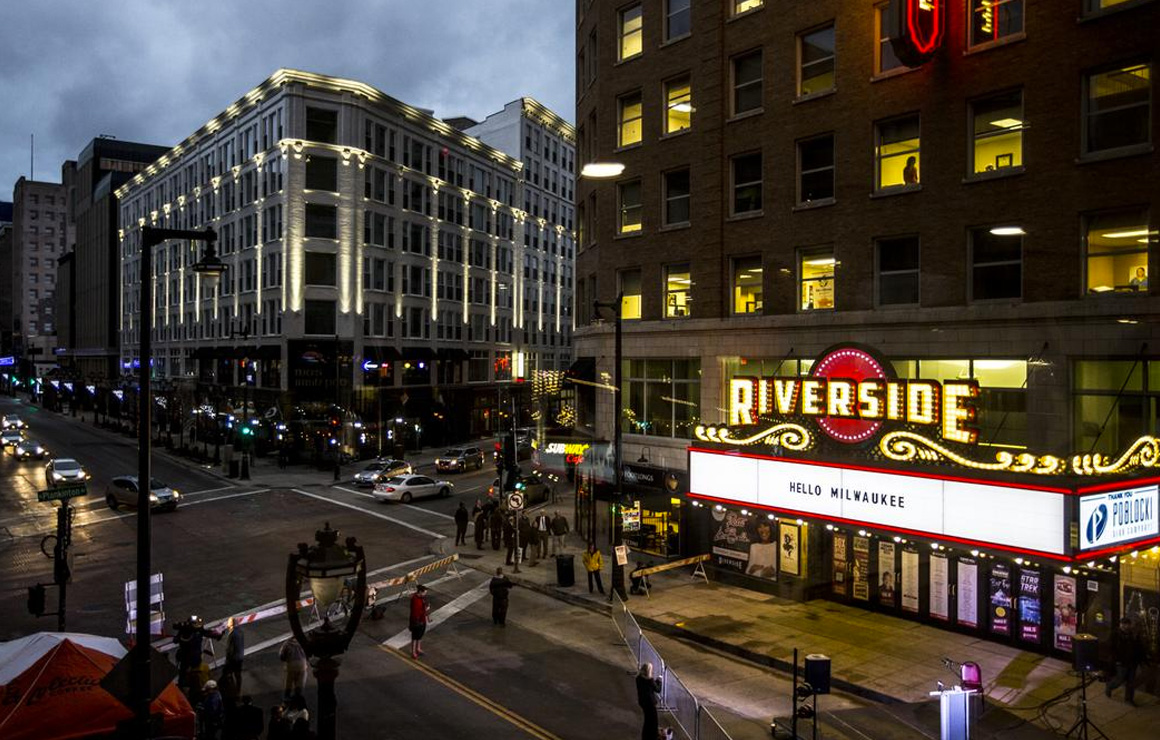 Riverside Theater- Milwaukee Downtown